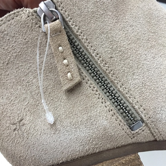 LAST PAIR!! New Frye Judith Zip Distressed Booties - Picture 6 of 8